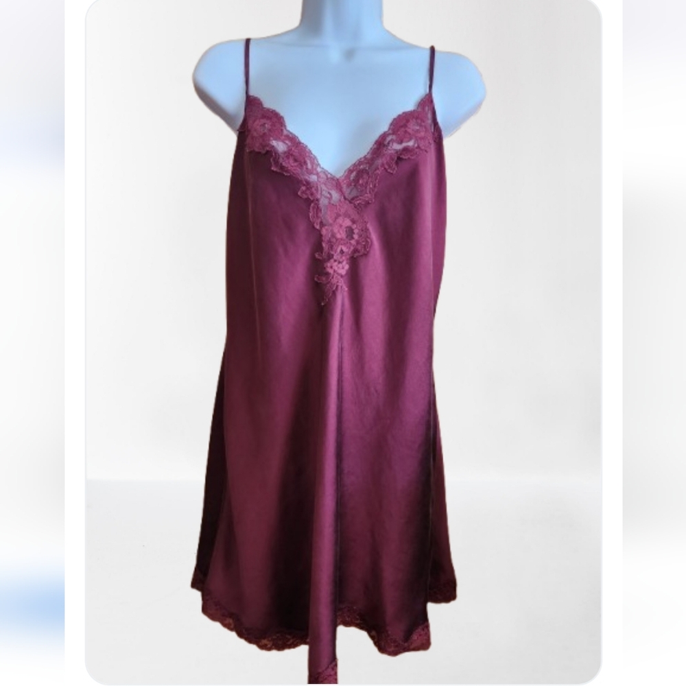 Victoria's Secret Silk Mini Slit Dress Nighty Lace Details Burgundy Size L